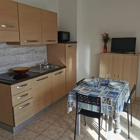 Relaxing Corsica With Terrace Appartement